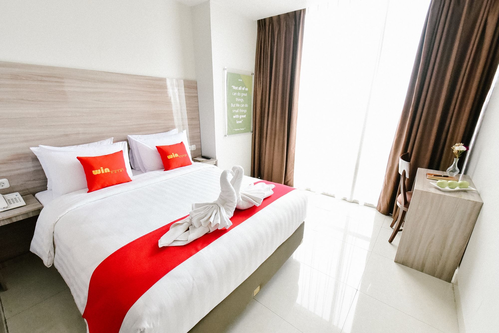 Win Grand Hotel Bekasi Exterior foto